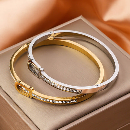 Exquisite Buckle Bracelet
