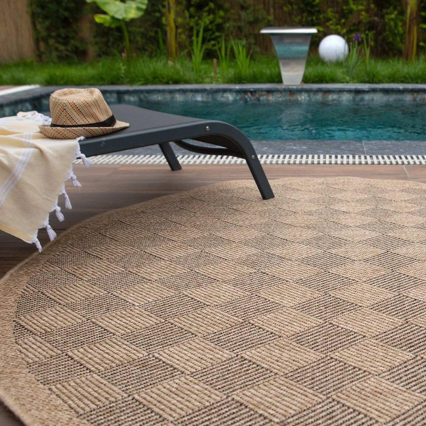 Nature Outdoor Rug Dark Grey | 5300DG