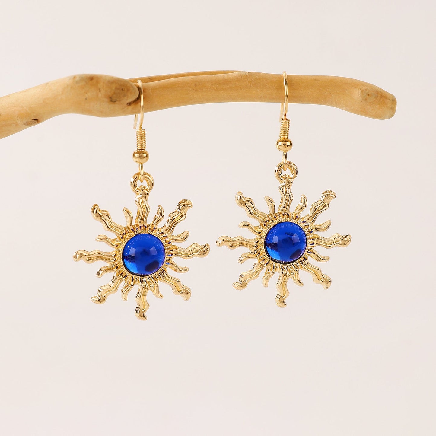 Vintage Sun Vug Stud Simple Earrings
