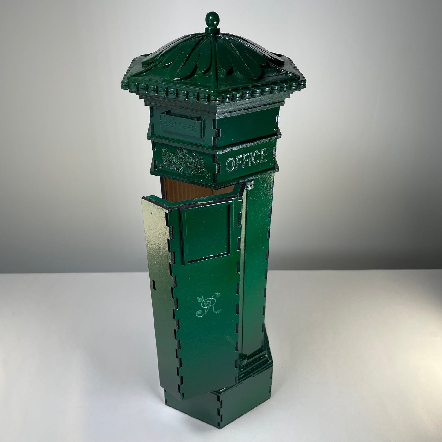 Penfold Pillar Post Box - Ready-Made Model