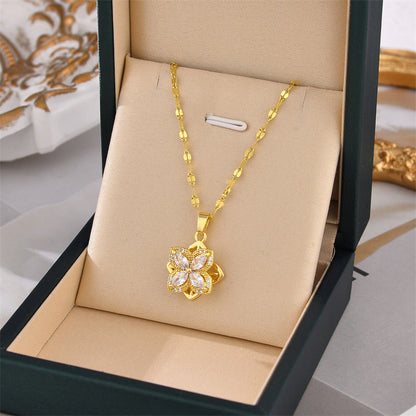 Rotating Clover Necklace