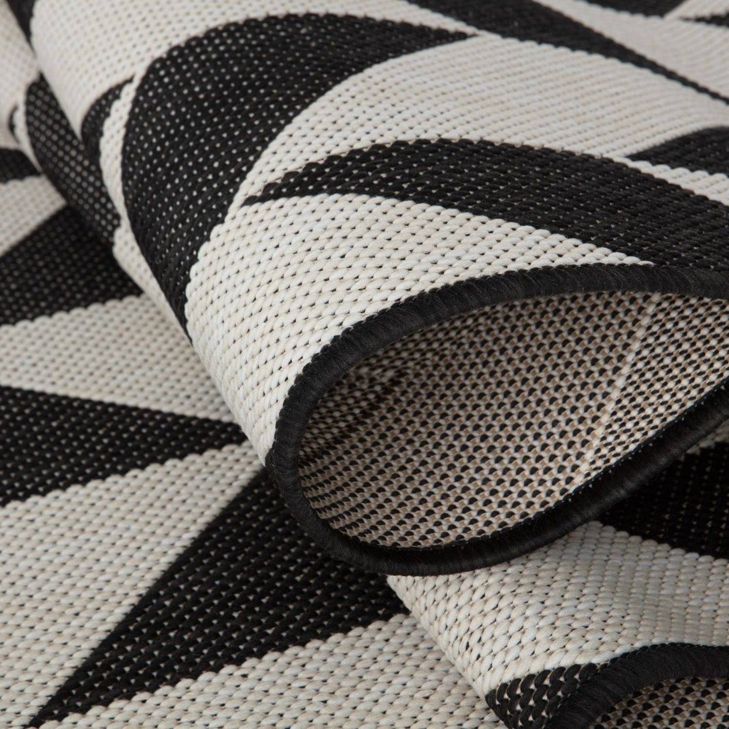 Ecology Outdoor Rug Black | 600Bl