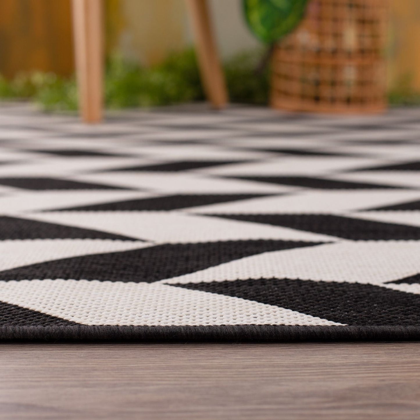 Ecology Outdoor Rug Black | 600Bl