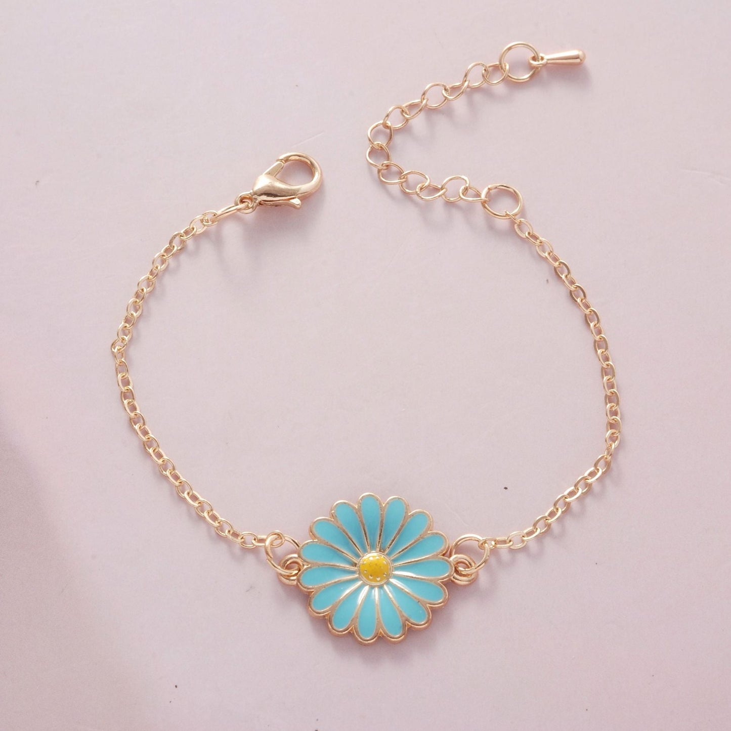 Simple Daisy Bracelet