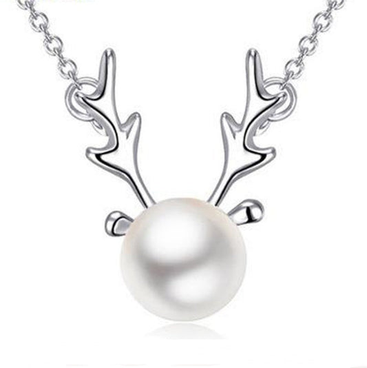 Small Elk Pearl Pendant Necklace