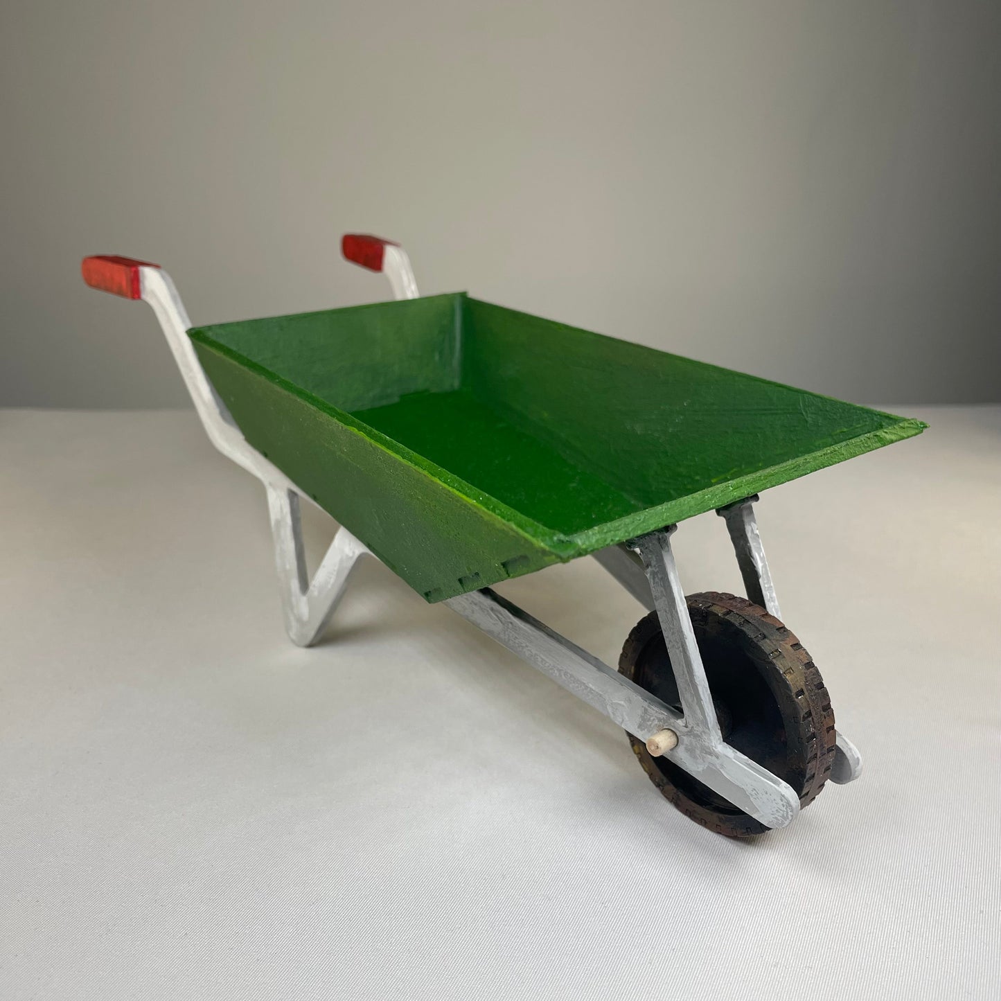 Wheelbarrow Planter - Flatpack Model Kit