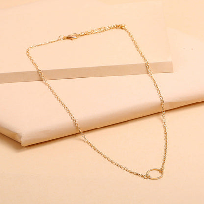 Small Circle Pendant Chain Necklace