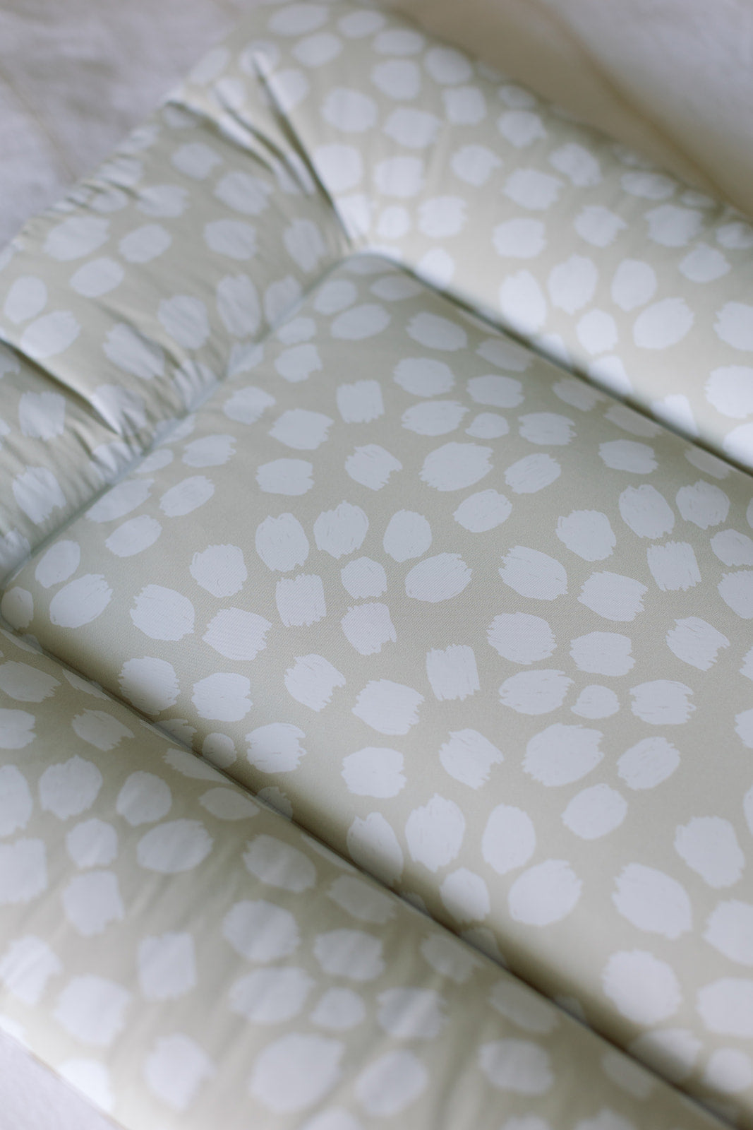 Scallop Comfort Changing Mat