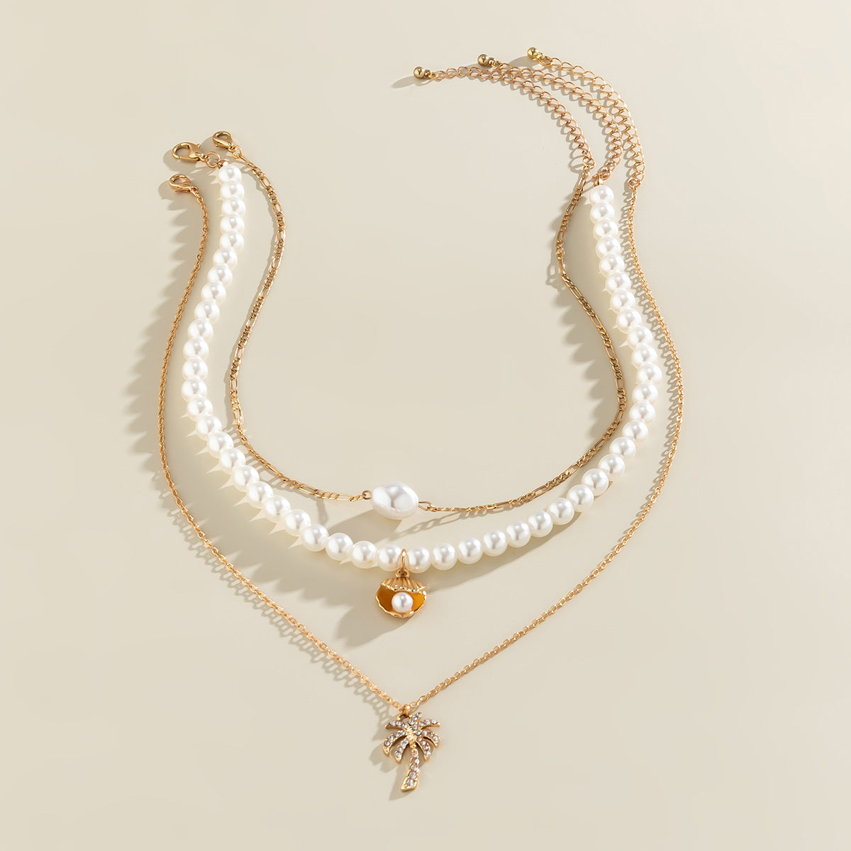 Beaded Beach Pearl Necklace with Resin Star Pendant