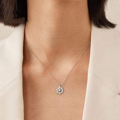 Rotatable Spinning Snowflake Pendant Necklace