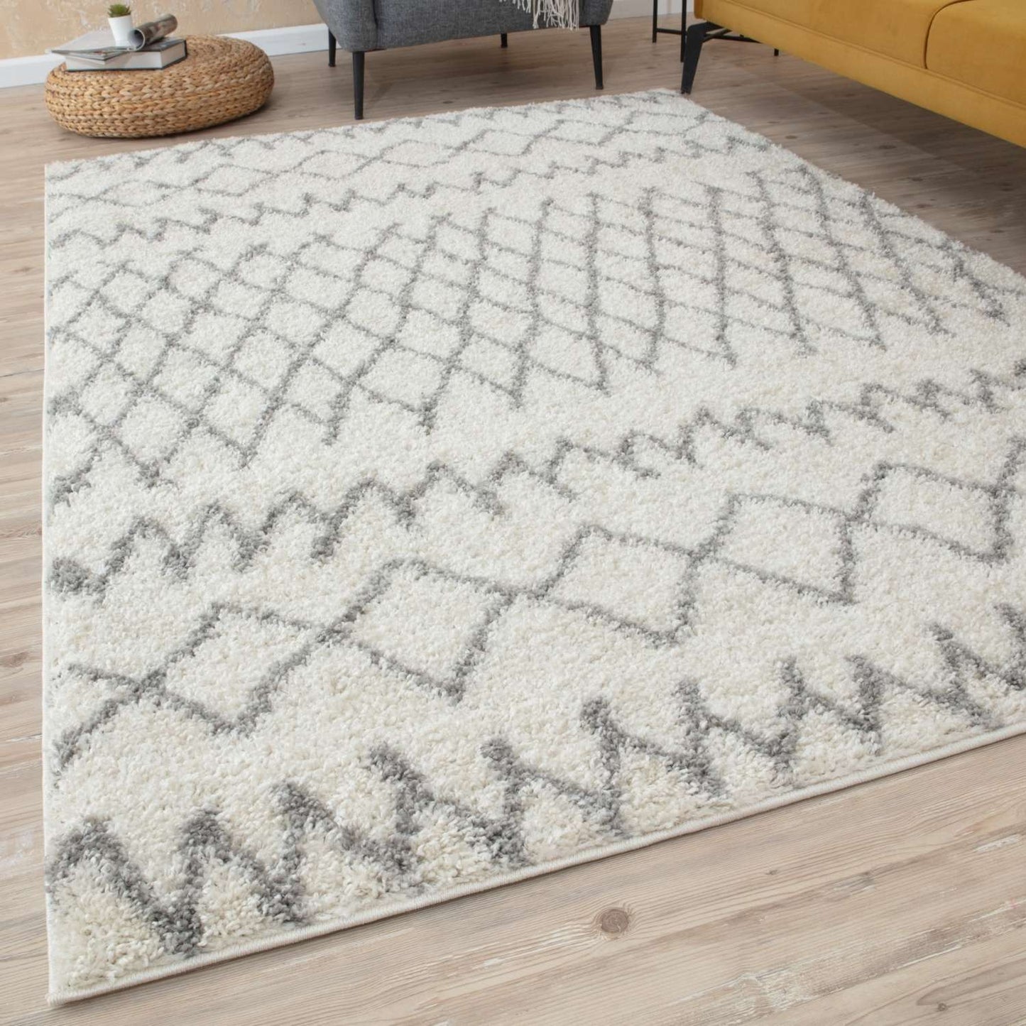 Moroccan Ivory Grey Shaggy Rug | 900