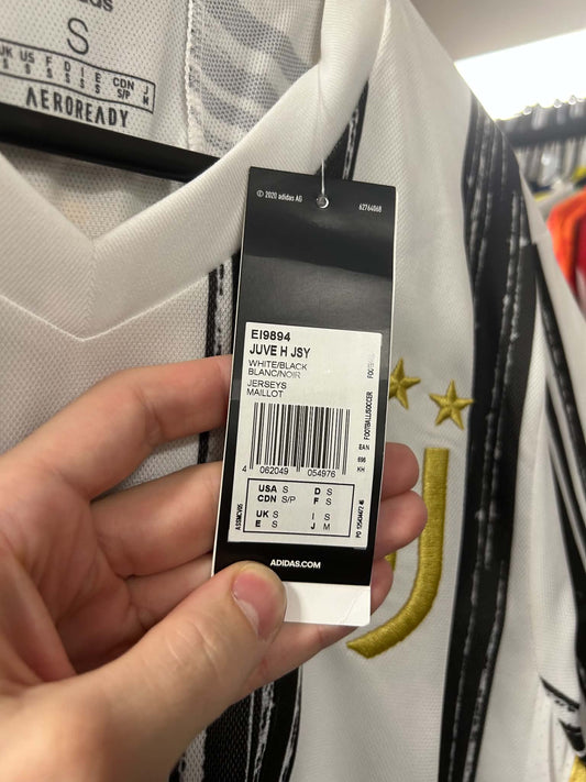 Juventus 2020-2021 Home Football Shirt (BNWT) S