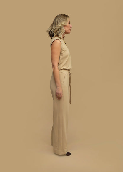 HERO sleeveless top, camel