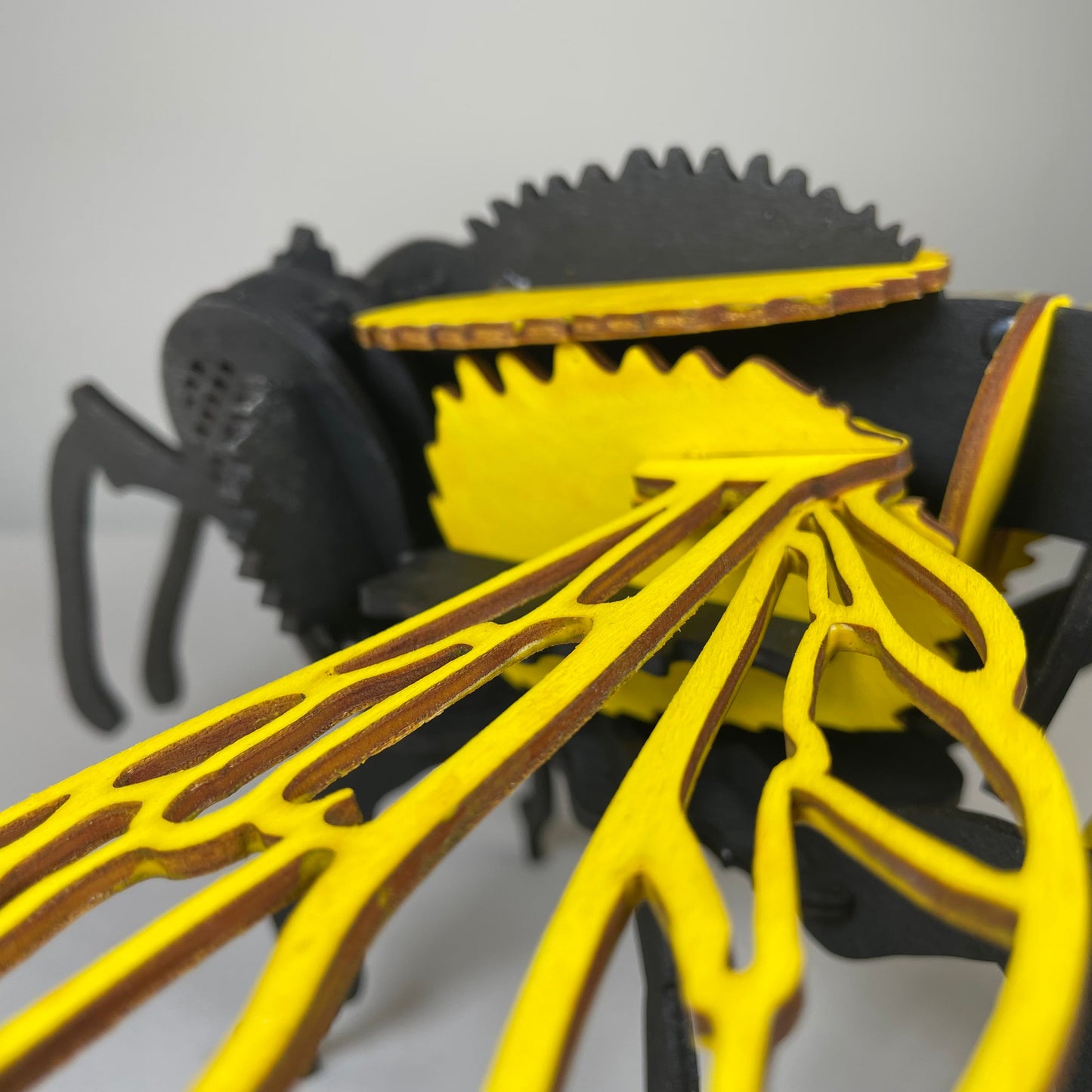 Bee Puzzle - Flatpack Model Kit