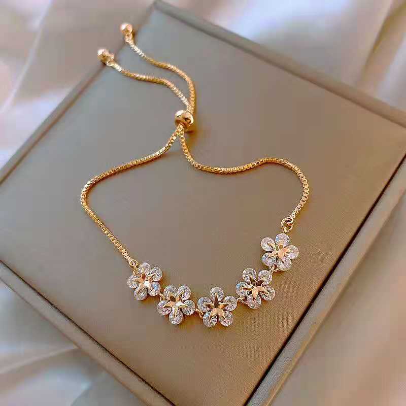 Zircon Flower Bracelets