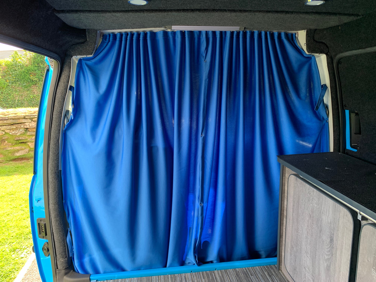 For VW T6,T6.1 Transporter Cab Divider Curtain Kit with Rail Premium Quality - Van-X