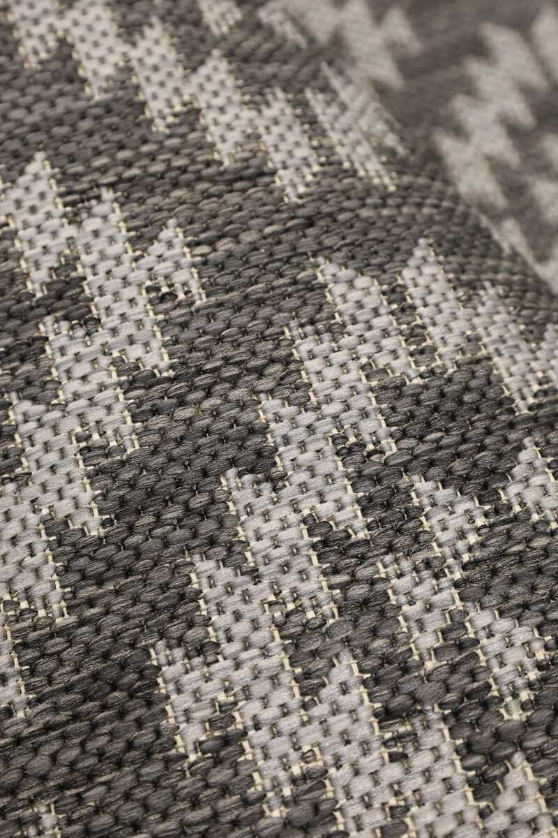 County Genesis Rug Diamond Design – Indoor/Outdoor Use