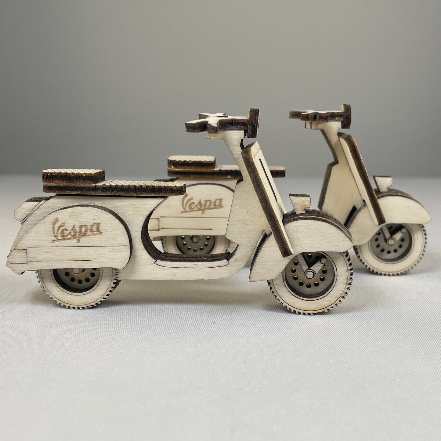 Retro Scooter Bauble - Flatpack Model Kit