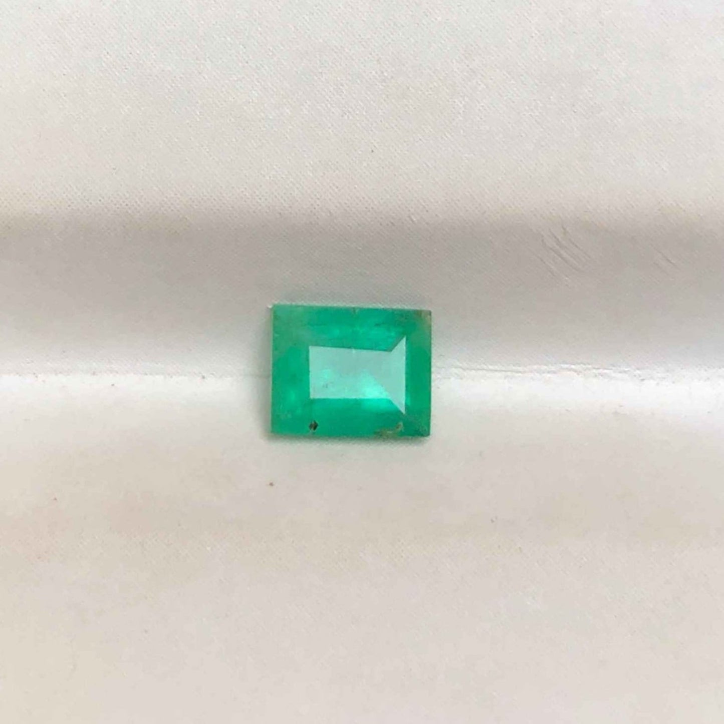 0.40ct Emerald for sale - Budh Ratna - Zamurd - Pachu Stone, Markat Mani Stone - 5x4mm