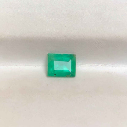 0.40ct Emerald for sale - Budh Ratna - Zamurd - Pachu Stone, Markat Mani Stone - 5x4mm
