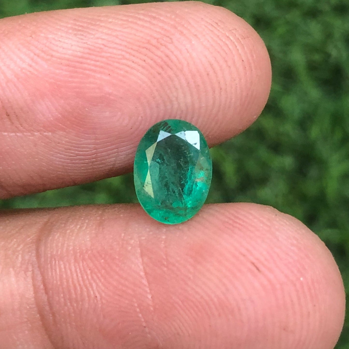 1.65ct Emerald for sale - Budh Ratna - Zamurd - Pachu Stone, Markat Mani Stone - 9x7mm