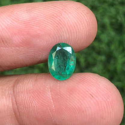 1.65ct Emerald for sale - Budh Ratna - Zamurd - Pachu Stone, Markat Mani Stone - 9x7mm