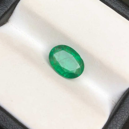 1.75ct Emerald for sale - Budh Ratna - Zamurd - Pachu Stone, Markat Mani Stone - 9x7mm