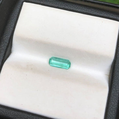 0.35Ct Emerald for sale - Budh Ratna - Zamurd - Pachu Stone, Markat Mani Stone - 7x3mm