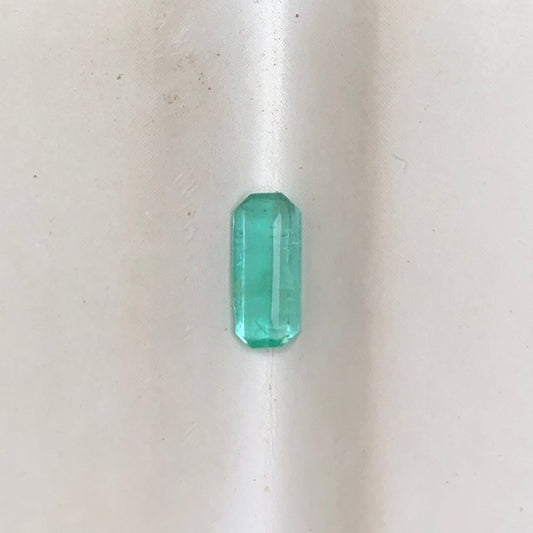 0.35Ct Emerald for sale - Budh Ratna - Zamurd - Pachu Stone, Markat Mani Stone - 7x3mm