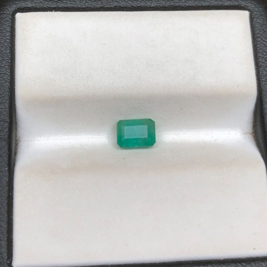 0.55Ct Emerald for sale - Budh Ratna - Zamurd - Pachu Stone, Markat Mani Stone - 5.5x4mm