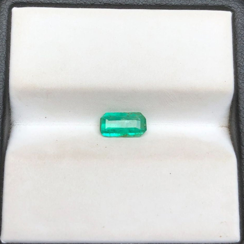 0.50Ct Emerald for sale - Budh Ratna - Zamurd - Pachu Stone, Markat Mani Stone - 7x4mm