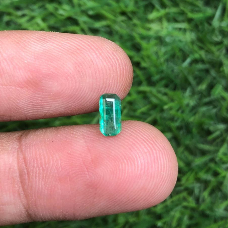 0.50Ct Emerald for sale - Budh Ratna - Zamurd - Pachu Stone, Markat Mani Stone - 7x4mm