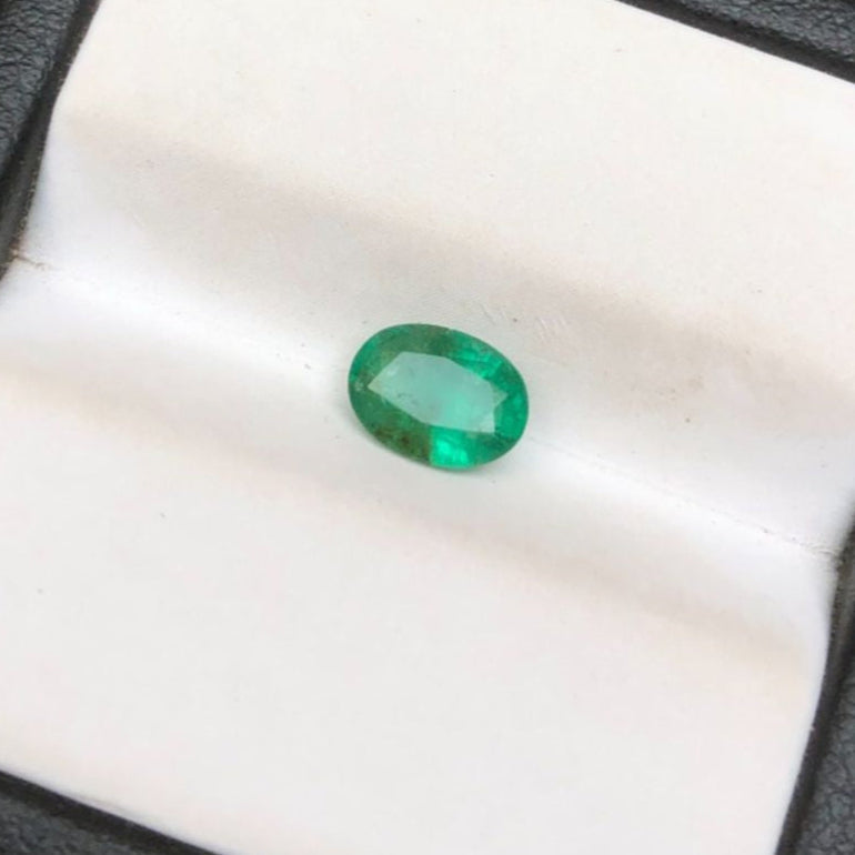 0.85Ct Emerald for sale - Budh Ratna - Zamurd - Pachu Stone, Markat Mani Stone - 7x5mm