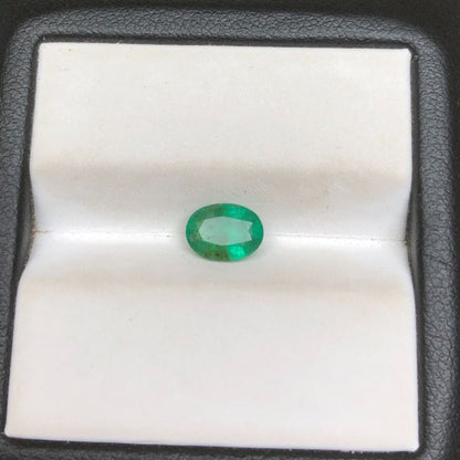 0.85Ct Emerald for sale - Budh Ratna - Zamurd - Pachu Stone, Markat Mani Stone - 7x5mm