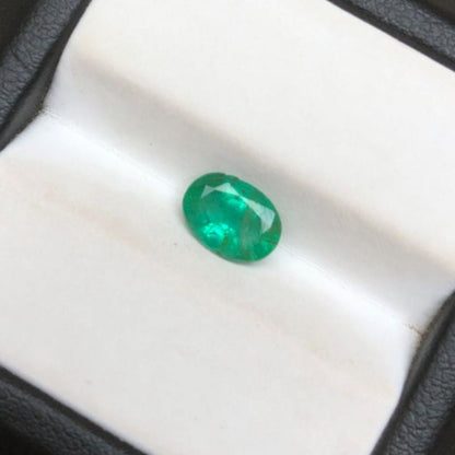 1.5ct Emerald for sale - Budh Ratna - Zamurd - Pachu Stone, Markat Mani Stone - 8x6mm