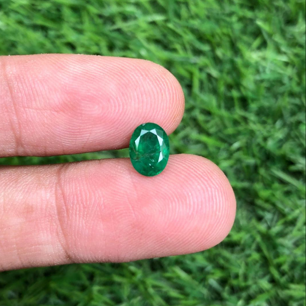 1.30ct Emerald for sale - Budh Ratna - Zamurd - Pachu Stone, Markat Mani Stone - 8x6mm