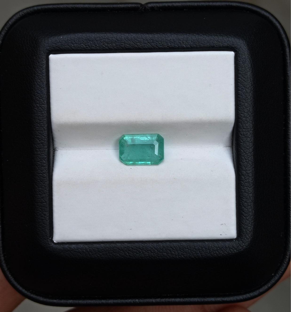 1.25ct Emerald for sale - Budh Ratna - Zamurd - Pachu Stone, Markat Mani Stone - 8.5x5.8mm