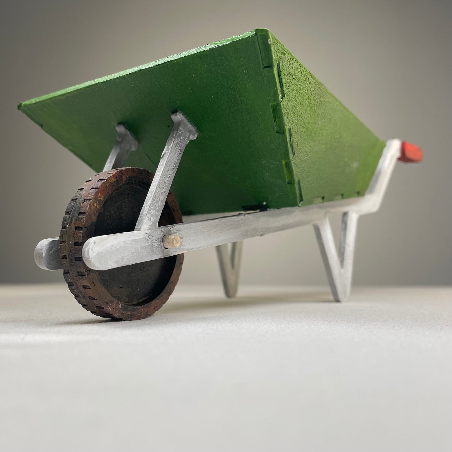 Wheelbarrow Planter - Flatpack Model Kit