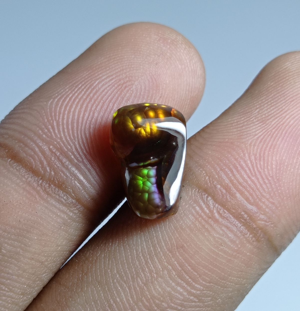 5.6ct Natural Purple , Green and Yellow Fire Agate - Perfect Gemstone Gift For All - Dimensions 14x9x5.5mm