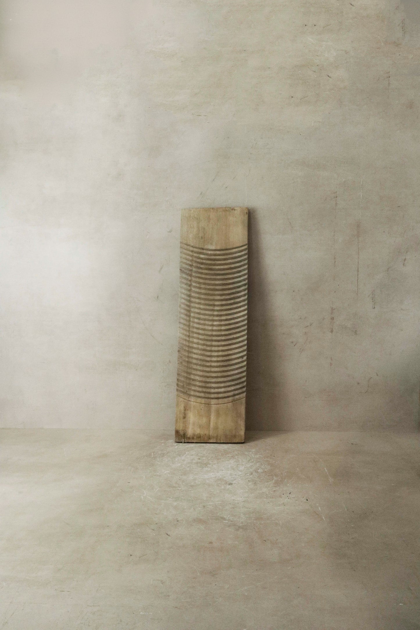 Vintage Elm Wooden Washboard - 3