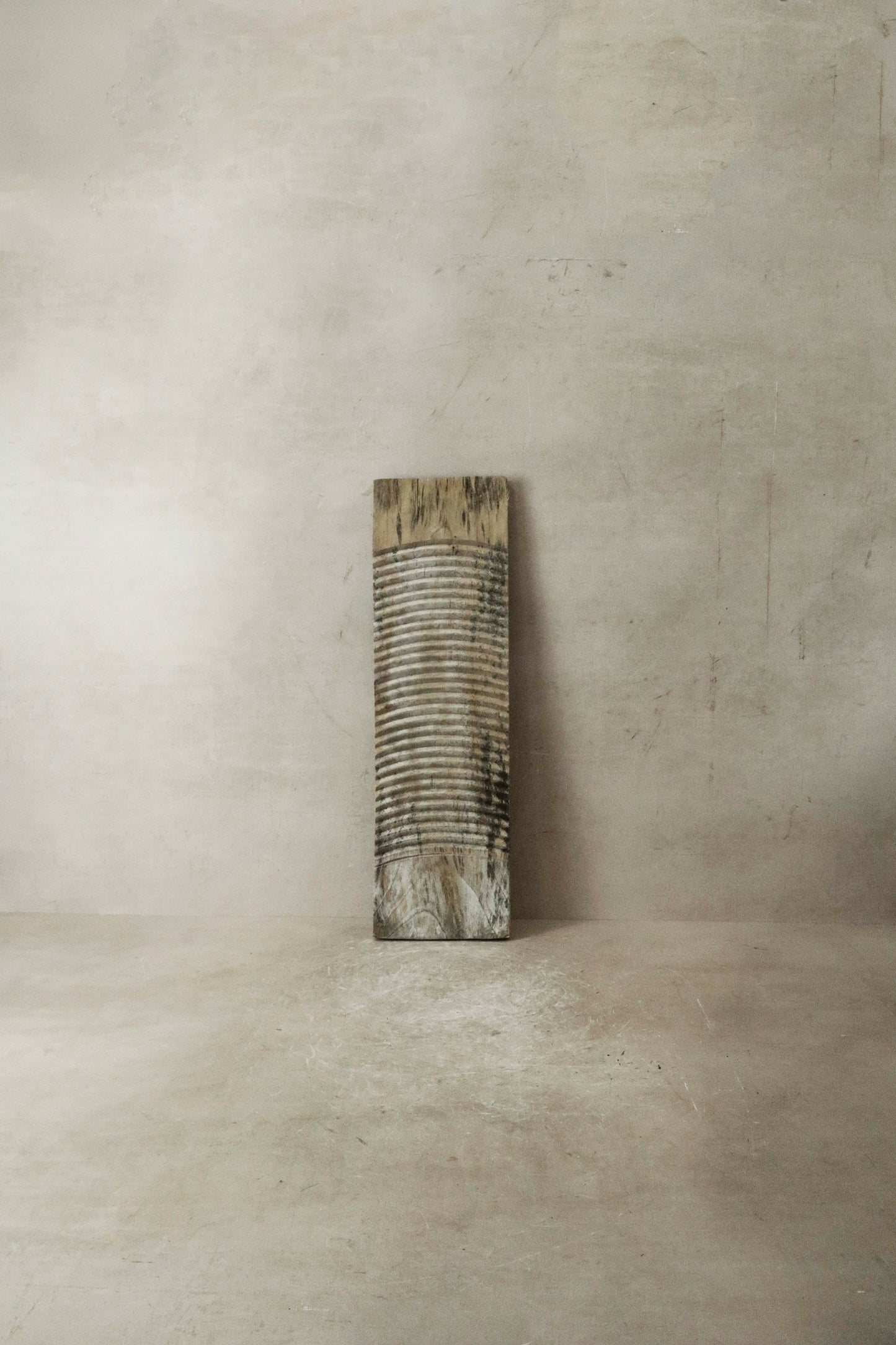 Vintage Elm Wooden Washboard - 4