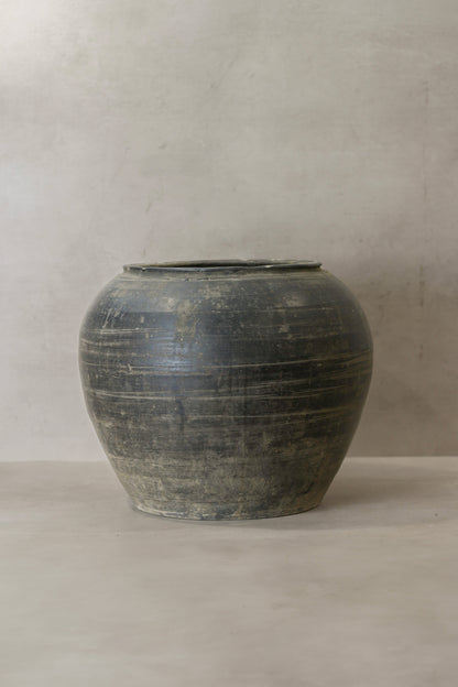 Vintage Dark Pot - No 73