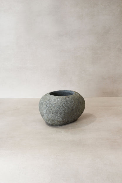 River Stone Planter Pot No10