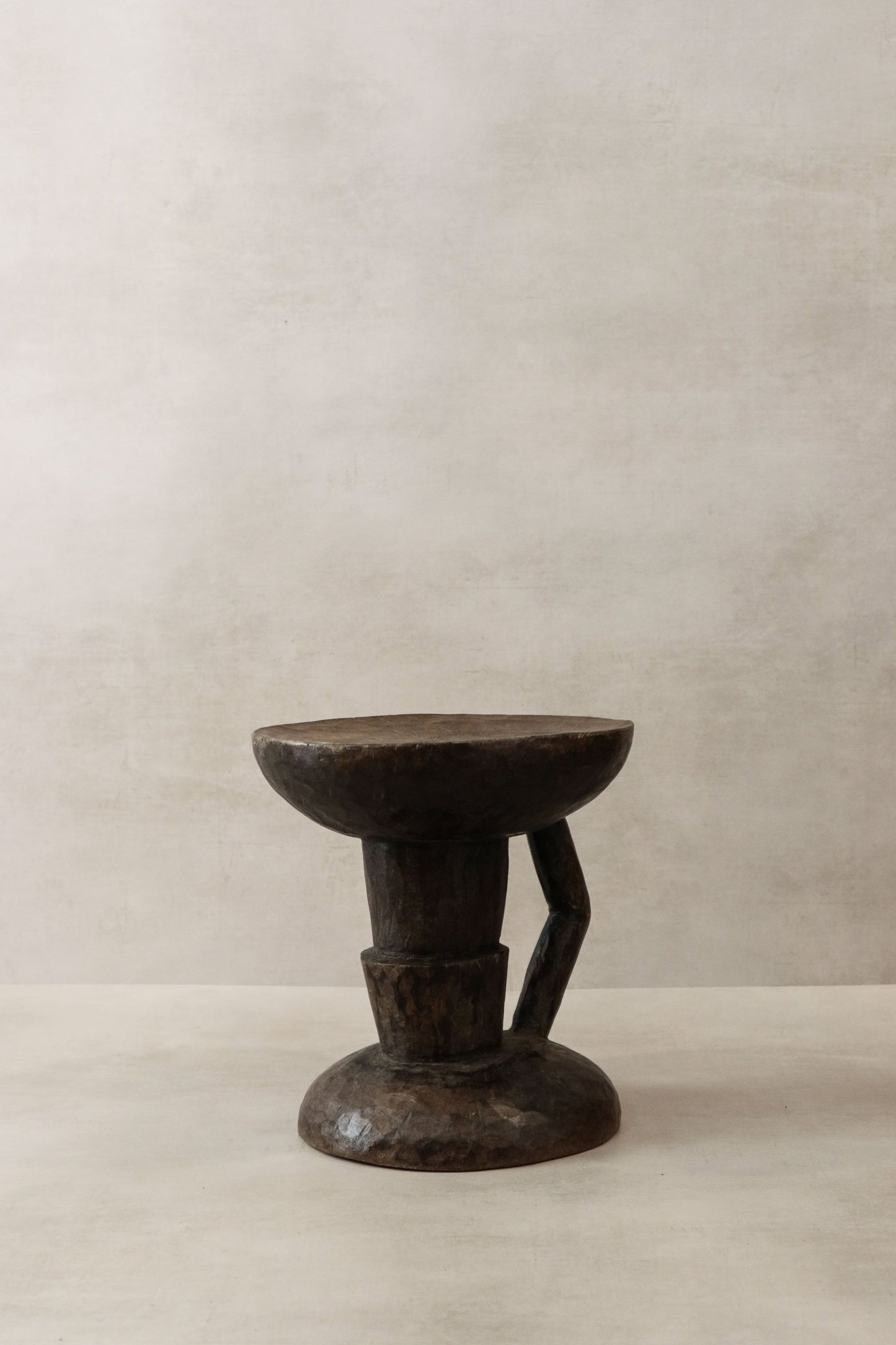 Tonga Stool - 33.2