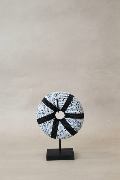 Cameroon beaded bracelet - Black and White