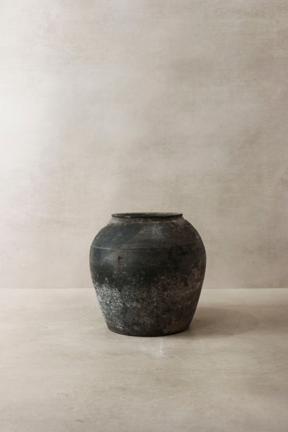 Vintage Dark Pot n° 1