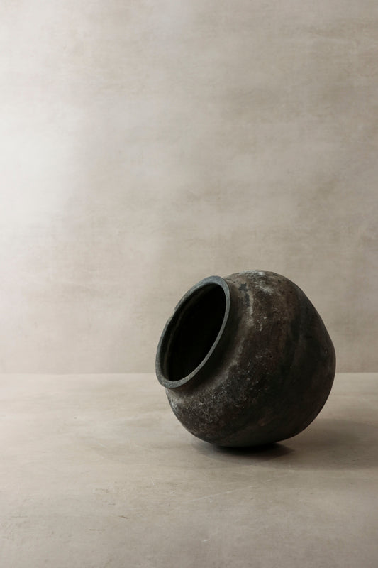 Vintage Dark Pot n° 3