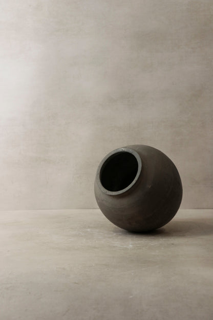 Vintage Dark Pot n° 8