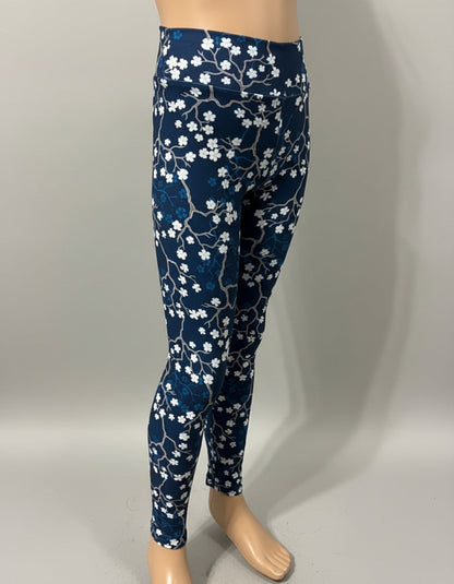 Winter floral design leggings