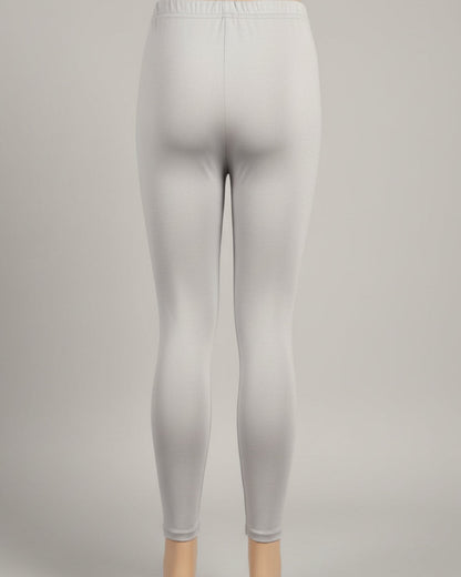 Lightweight stretch leggings in a variety of vibrant colours!
